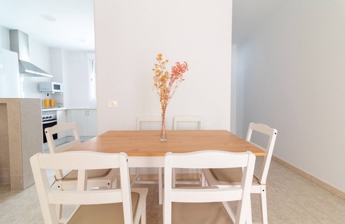 El Grau de Moncofa Ski Chalet | Global Properties: 3-Bedroom Home with Terrace in Moncofar