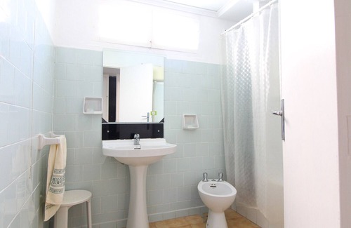 Quartell House | Global Properties: Country house in Quartell with charm