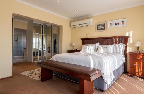 Kareeberg Apartment | Global Properties