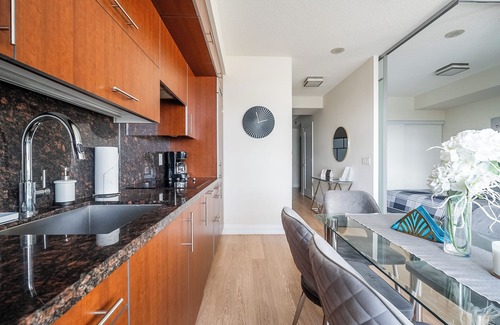 Willowdale Condo | GLOBALSTAY. Cozy 1 BR and Den Condo in North York. Free Parking