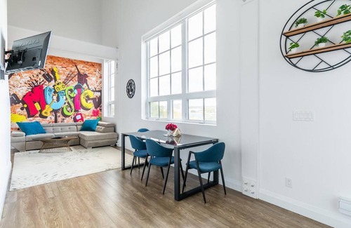 Kirkendall North Apartment | GLOBALSTAY . Grand 2Br Dundurn Loft Parking. Gym