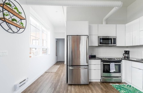 Kirkendall North Apartment | GLOBALSTAY . Grand 2Br Dundurn Loft Parking. Gym