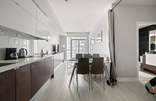 CityPlace Condo | GLOBALSTAY. High Floor in Downtown Toronto 1bd+den