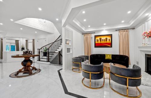 Vaughan Villa | GLOBALSTAY Luxury 4-Bedroom House near Wonderland with Free Parking