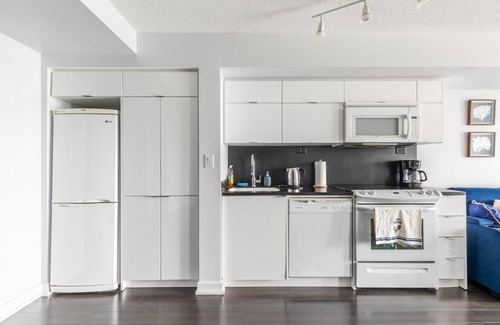 CityPlace Condo | GLOBALSTAY. Marine Dream in Downtown 1 Bedroom + Den