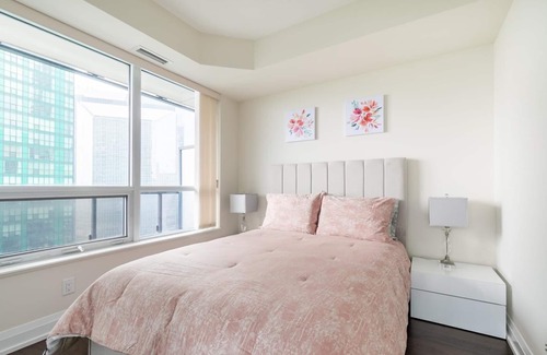 Willowdale Apartment | GLOBALSTAY. Modern 2bd 2 bath Skyscraper. Free parking