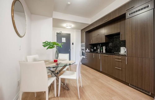Willowdale Condo | GLOBALSTAY. Modern 2 Bedroom 2BR Sheppard Metro. Free Parking