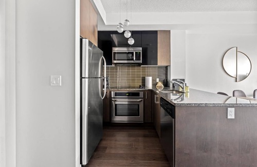 Mount Pleasant West Condo | GLOBALSTAY Modern 1BD+Den Condo w/Balcony Lillian St