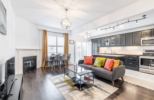 Stoney Creek House | GLOBALSTAY. Modern 3-4 Bedroom Town