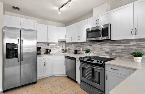Victoria Park Condo | GLOBALSTAY. Modern Downtown Condos. Free parking