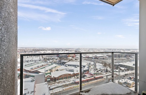 Victoria Park Condo | GLOBALSTAY. Modern Downtown Condos. Free parking