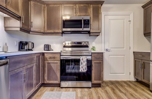 Port Elgin Condo | GLOBALSTAY. New 4Bd Basement in Port Elgin. Close to the Beach