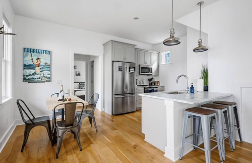 Cannonborough Elliotborough Apartment | Globetrotter Suite C | Whimsical Historic Retreat