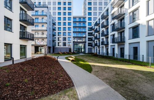 Srodmiescie Apartment | Globtroter Chic Harmony Studio by BookingHost