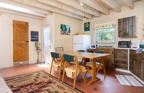 Canoncito House | Glorieta Mesa Retreat