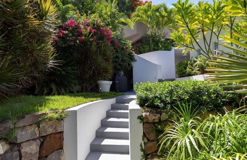 Pointe Milou Villa | Glorious 3 BDRM Villa w Breathtaking Views