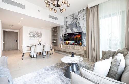 Bur Dubai Apartment | Glorious Burj Khalifa and Fountain views