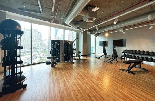 Bur Dubai Apartment | Glorious Burj Khalifa and Fountain views