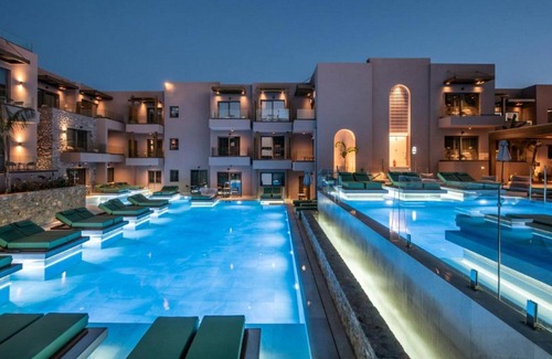 Analipsi Villa | Glorious Chersonisos Suite | Catherine Suite | Adults Only | Private Furnished.