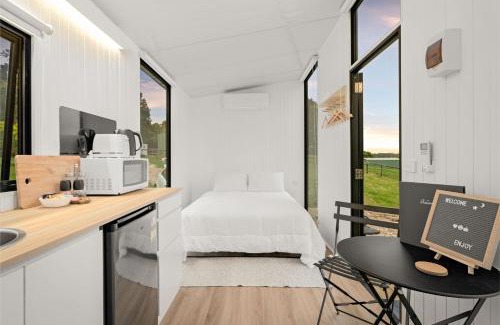 Jindivick House | Glorious Escape by Tiny Away