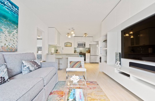 Pompano Beach House | Glorious Private Home - Not a Condo; Not miles away; Steps to the BEACH!