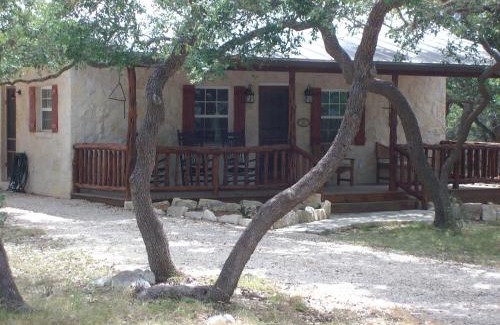 Pipe Creek Bed & Breakfast | Glory Hills Ranch