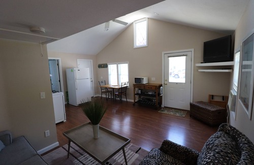 Bluffton House | Glo’s bungalow at the beach in Bluffton Muskegon