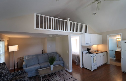 Bluffton House | Glo’s bungalow at the beach in Bluffton Muskegon
