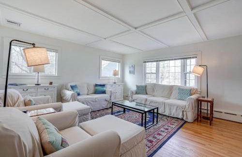 Gloucester House | Gloucester Home with Large Yard 1 Mi to Beach!