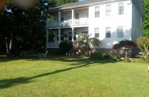 Gloucester House | Gloucester House with Sea View