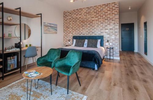 Sandbaai House | Glow Boutique Suites & Guesthouse