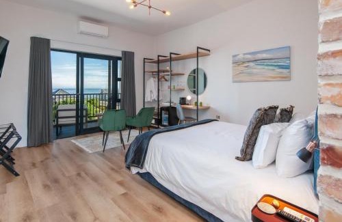 Sandbaai House | Glow Boutique Suites & Guesthouse