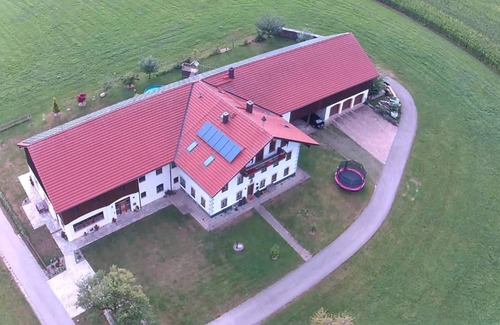 Saaldorf-Surheim Apartment | Glück vacation apartment, 110 m², with gallery and mountain view