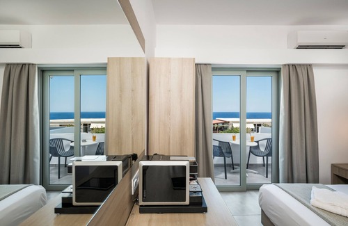 Ayios Pandeleimon Hotel | Glykeria Hotel