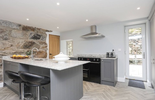 Nant Gwynant Cottage | GLYN AWEL, pet friendly, country holiday cottage in Beddgelert