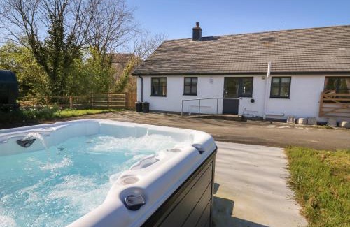 Llansantffraed House | Glyn Cottage