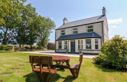 Rhosgoch House | Glyn Ewryd