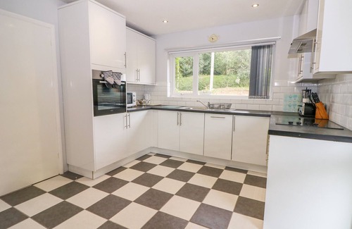 Martin House | GLYNDE, pet friendly, with a garden in Deal