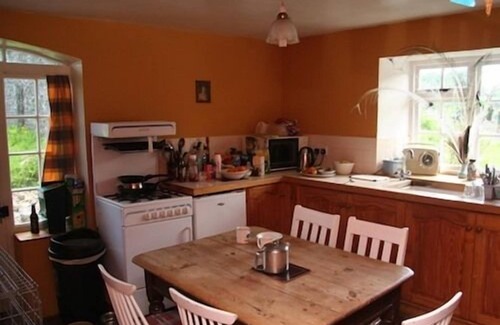 Llandybie Bed & Breakfast | Glynhir Mansion