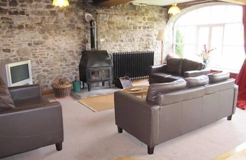 Llandybie Bed & Breakfast | Glynhir Mansion