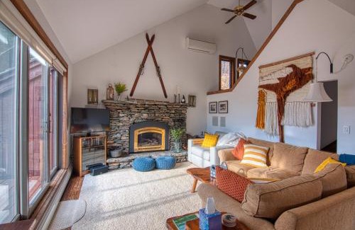 Stockbridge Ski Chalet | Gnome Home Mountain Ski Chalet w/Sauna Killington