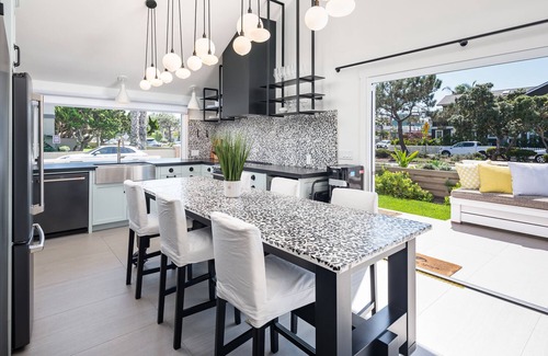 Del Mar House | Go Beach Chic Steps From the Sand & Del Mar Racetrack