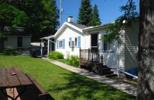 Herron Cabin | Go BearFoot And Relax On Hubbard Lk - Lazy Bear Cabin