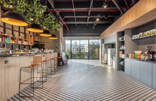 La Aguacatala Apartment | Go Living 1204 · New Design Loft, City View & AC by HOUSY HOST