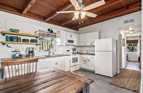 Panacea House | Goat by the Bay- cute bayfront farmhouse!