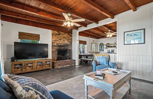 Panacea House | Goat by the Bay- cute bayfront farmhouse!