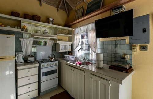 Piccadilly House | Goat Hill Cottage - Titi Vacation Homes