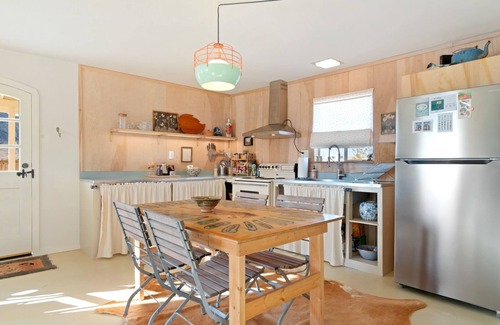 Landers House | Goat House - Bbq, Hammocks And Dark Skies! 1 Bedroom Home by RedAwning