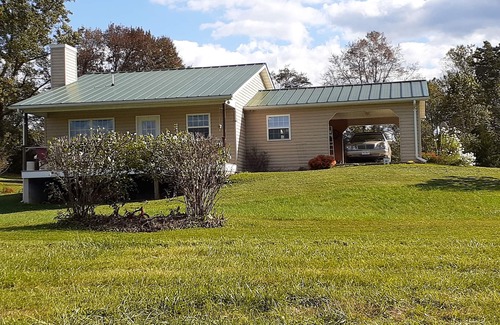 Haywood Cottage | Gobbler Hill Cottage at Rocky Run Sustainable Farm