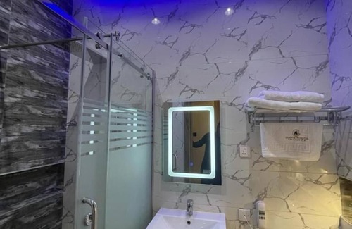 Ikeja Hotel | God's Touch Apartment